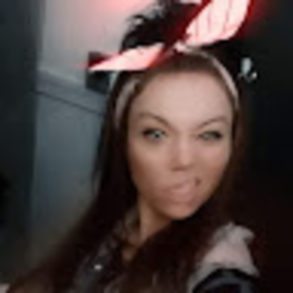 Meet your Posher, Kristy - Picture 1 of 1